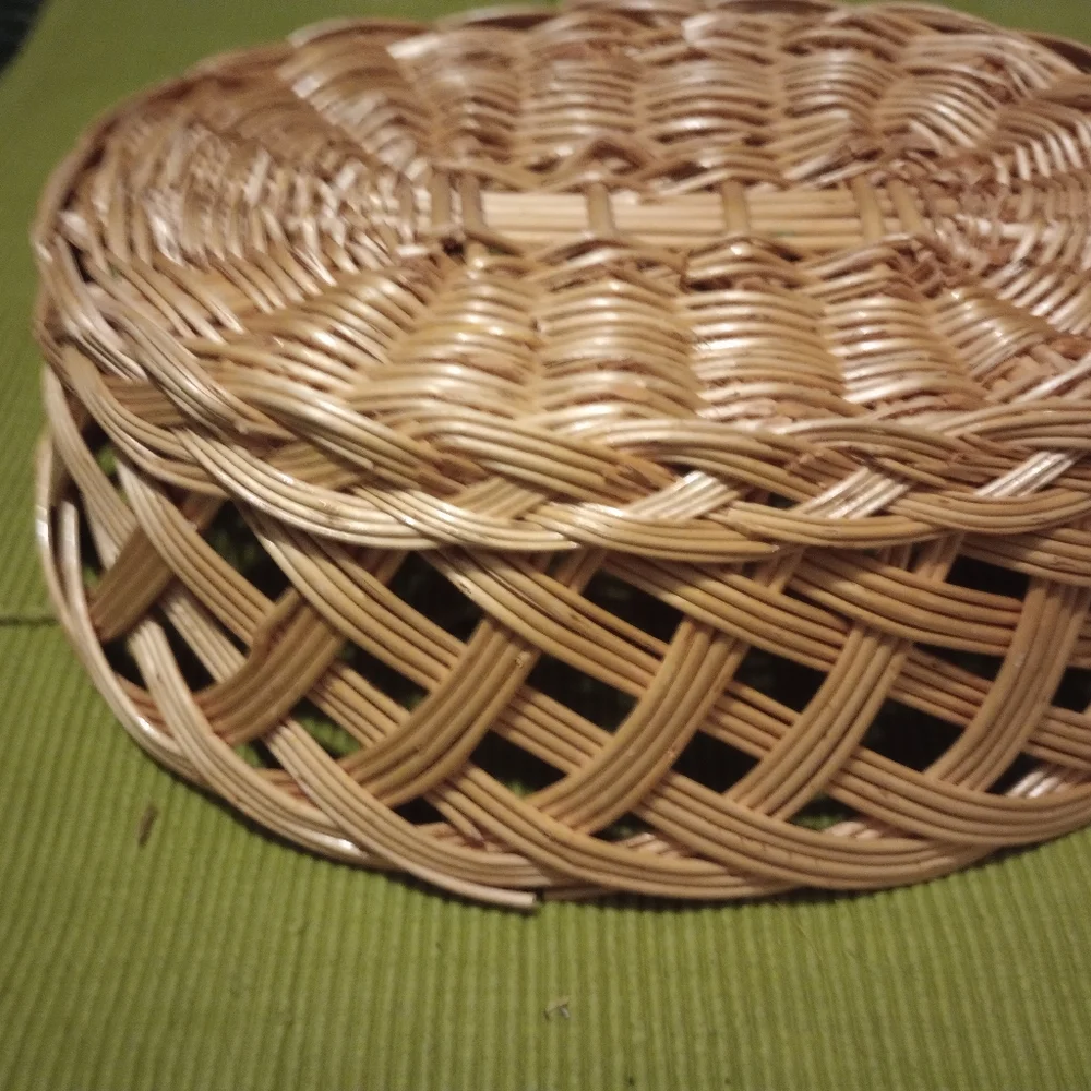 WICKER BASKET